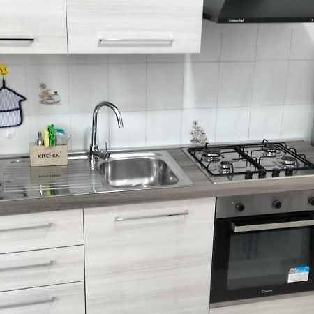 Rosa'S Apartment With Terrace กาญารี ภายนอก รูปภาพ