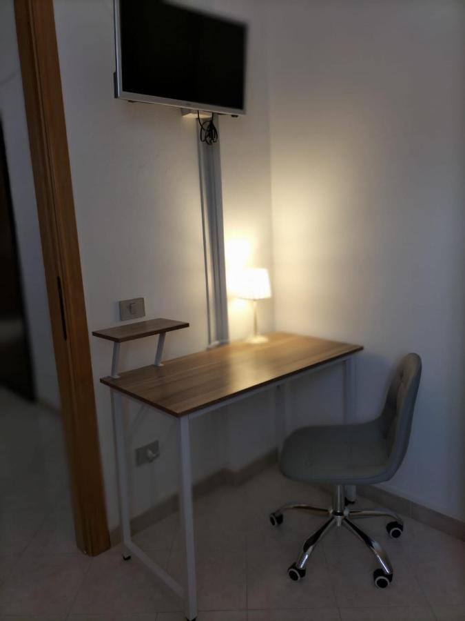 Rosa'S Apartment With Terrace กาญารี ภายนอก รูปภาพ